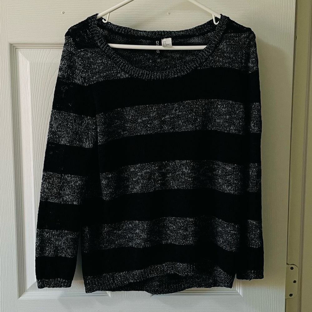 ⚡️BOGO FREE⚡️H&M Divided gray black striped loose knit sweater